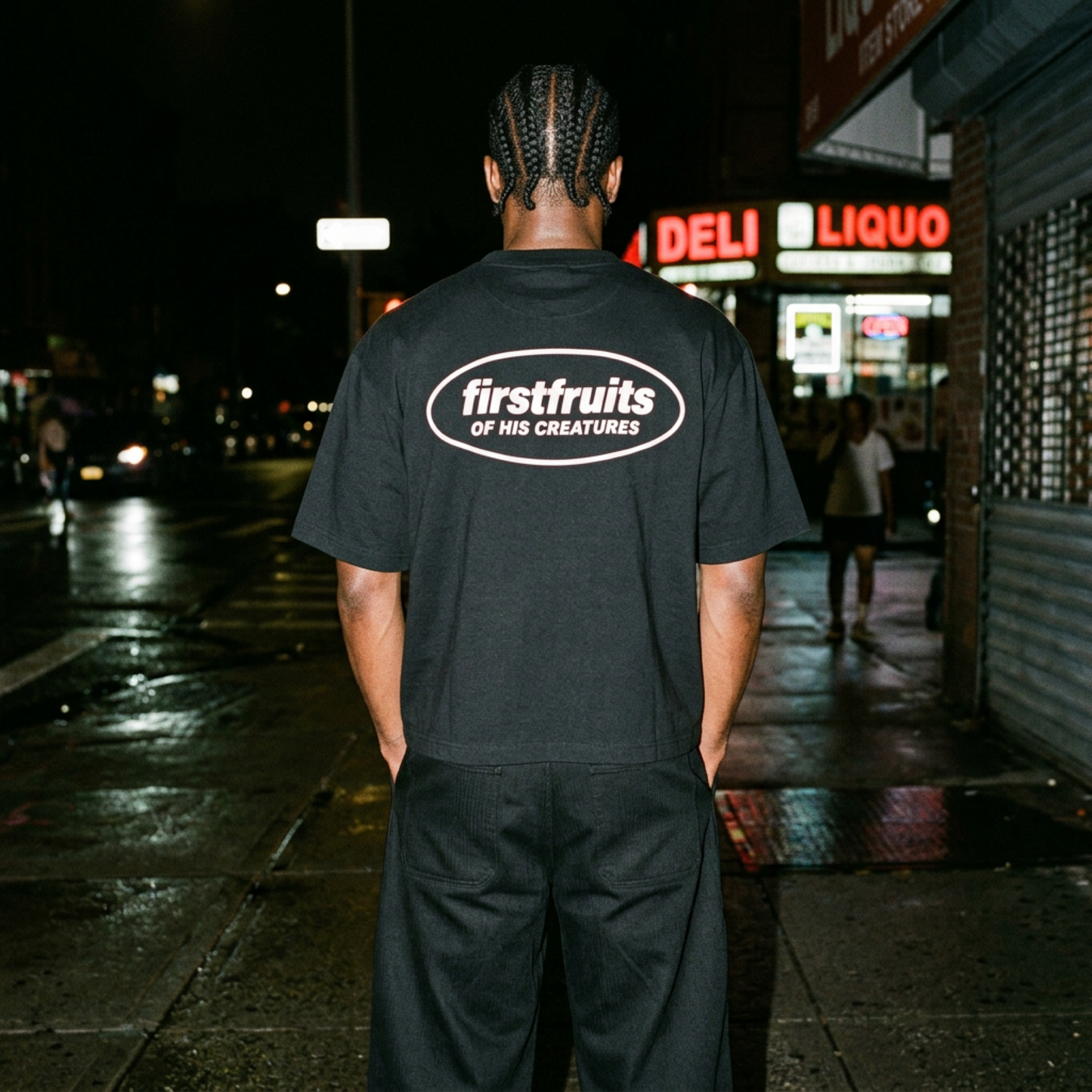 Oval Tee